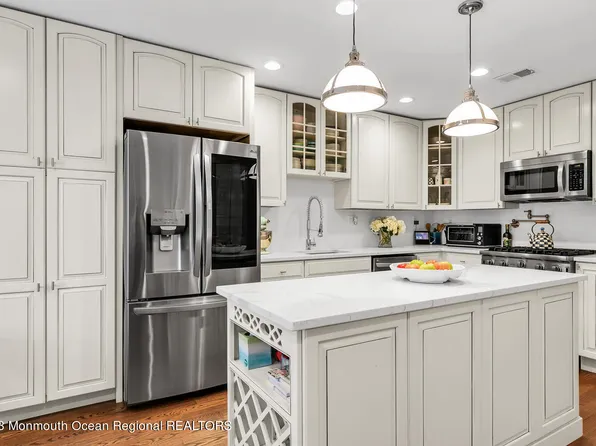 25 Meadow Avenue #76, Monmouth Beach, NJ 07750