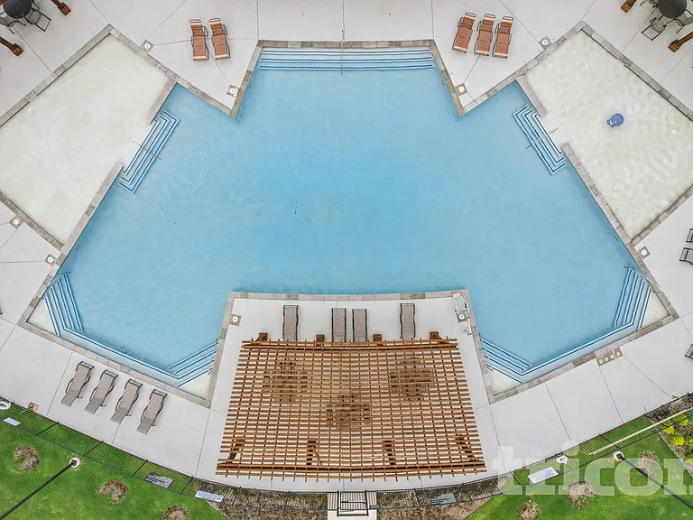 1340 Amapola Dr — Photo 18