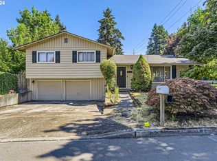 9025 SW Apache Dr, Tualatin, OR 97062