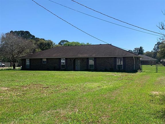 3rd image of 2806 Old Jeanerette Rd