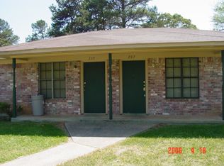 2321 Briarwood Dr, Jacksonville, TX 75766