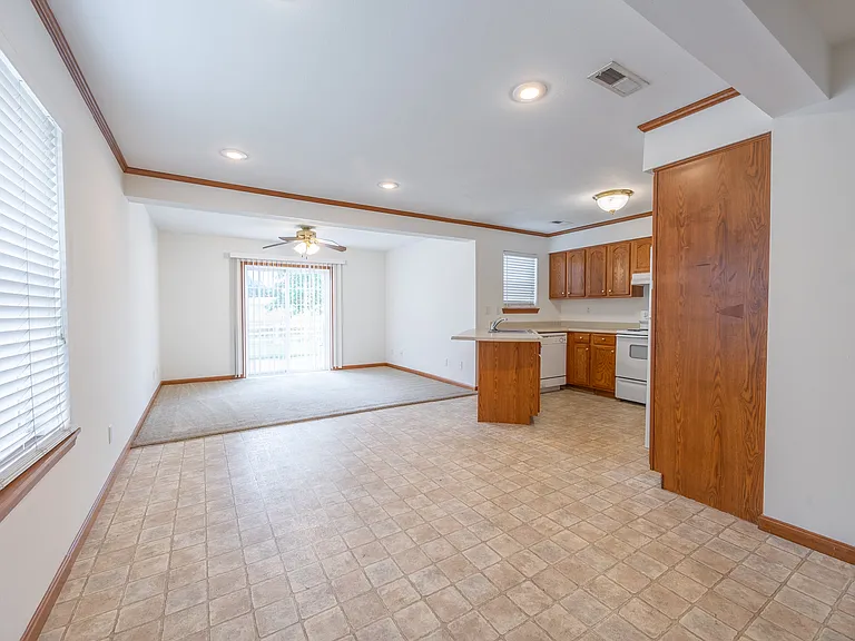 4650 Picadilly Cir — Photo 10