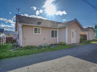 716 Spring St, Mount Shasta, CA 96067