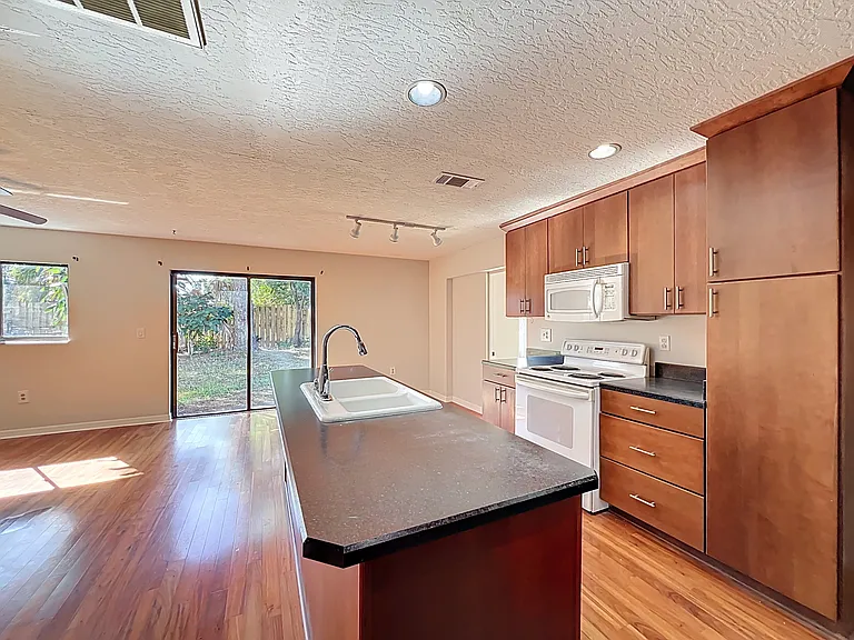 640 Casa Grande Dr — Photo 7