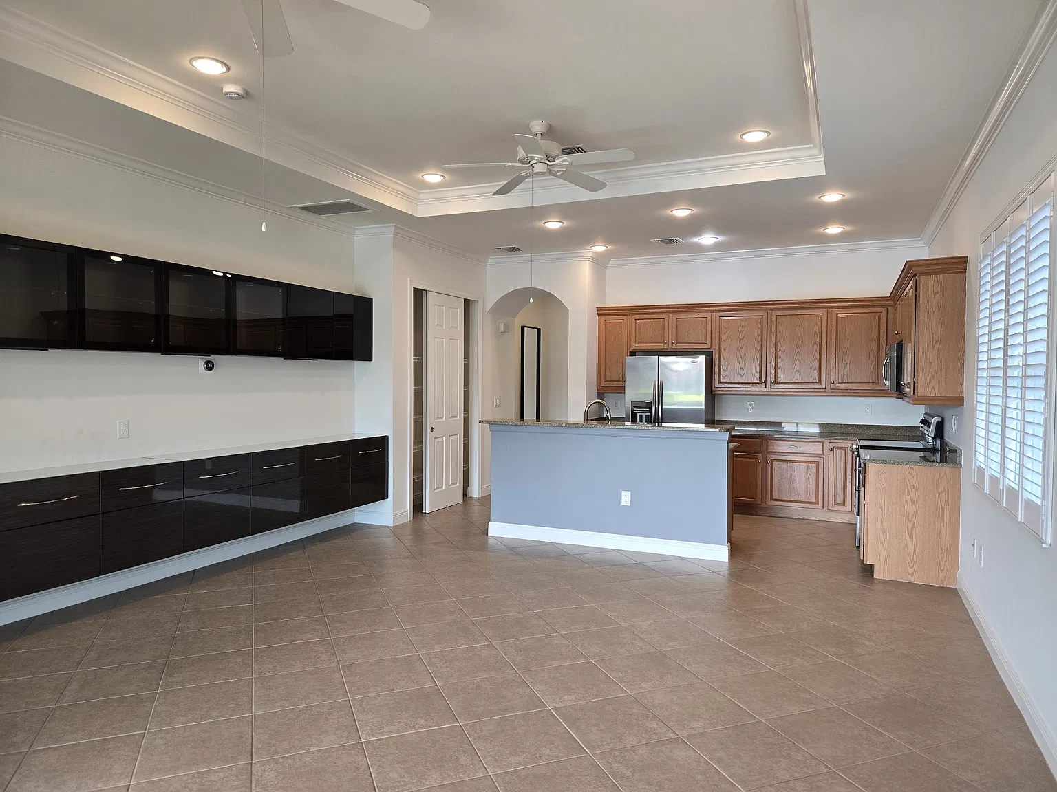 3 bed, 1827 sqft, $3,600 — Photo 3