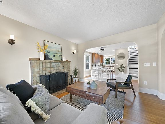 5th image of 4225 NE 14th Ave