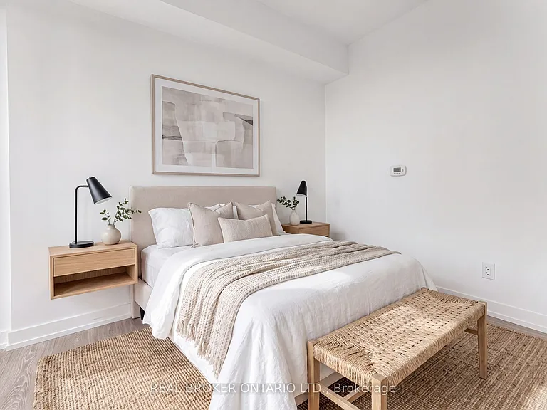 19 Western Battery Rd #2206 — Photo 11