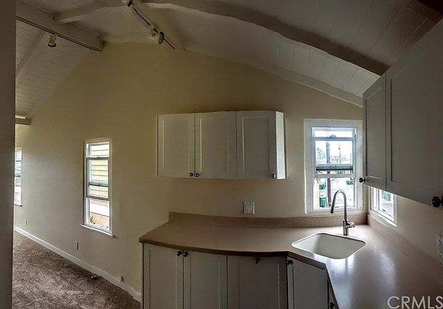 2nd image of 220 Cliff Dr APT 2