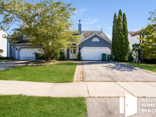17 E Country Walk Dr, Round Lake Beach, IL 60073