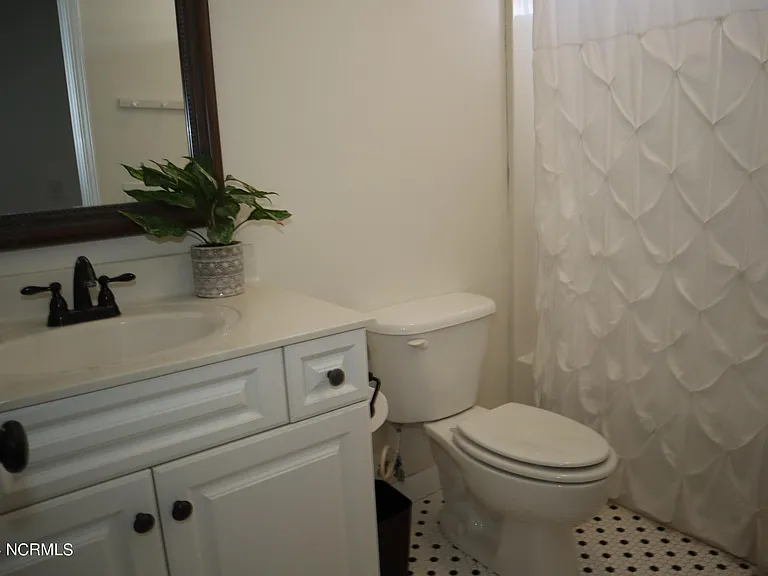 295 Sandhills Cir — Photo 17