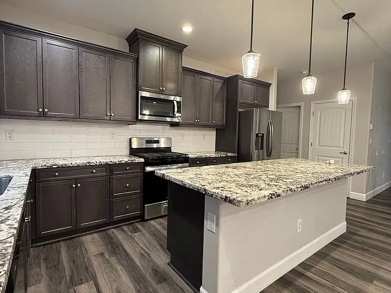 1243 Bristlecone Dr — Photo 4