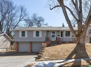8617 Orchard Ave, Omaha, NE 68127