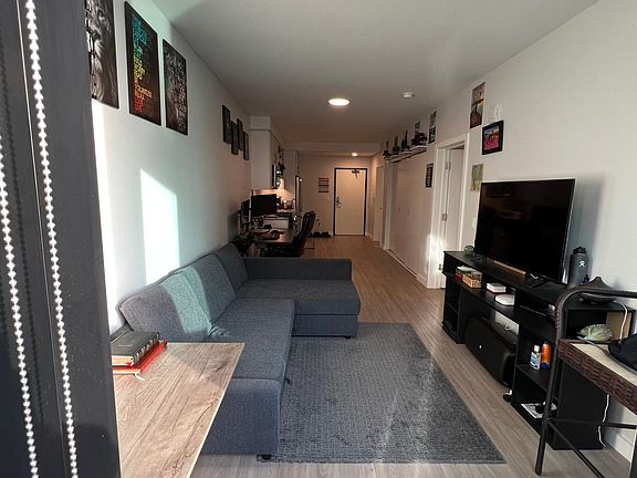 4th image of 1110 W Columbia Way #440