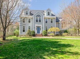 1 Ellingson Rd, Bedford, MA 01730