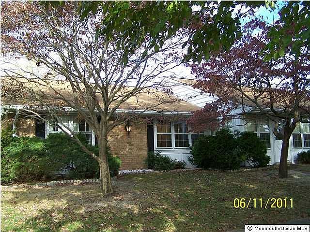 1st image of 34A Edinburgh Ln #A