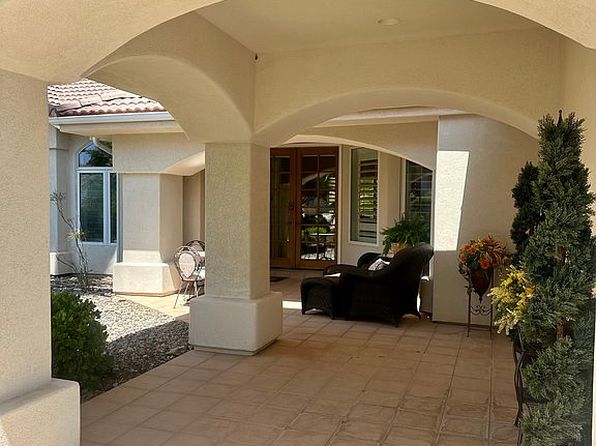 2698 W Canyon Ridge Rd