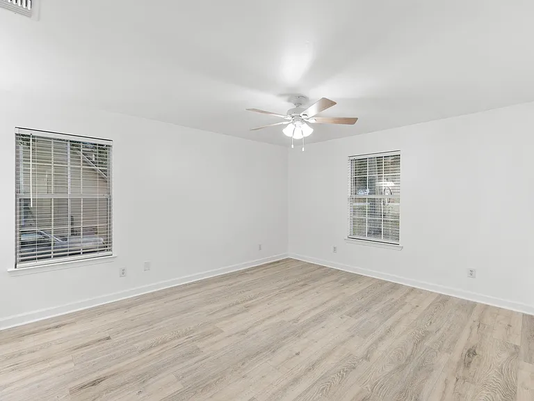 153 Richmond Rd — Photo 12