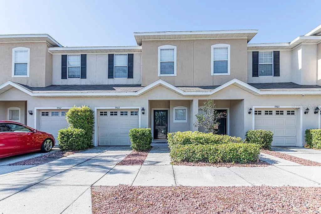 9905 Serona Bluff Way — Photo 1
