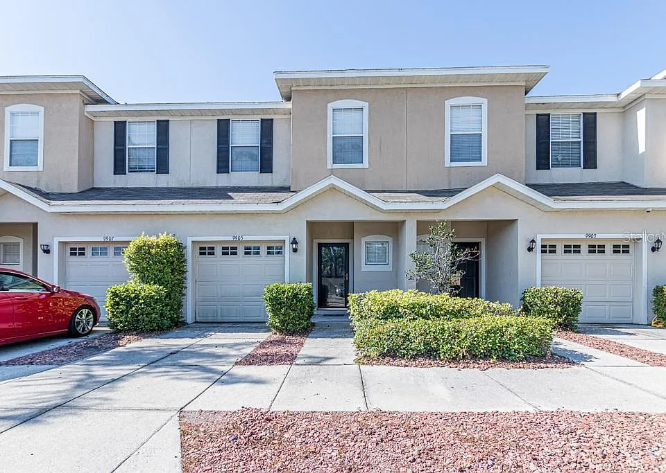 9905 Serona Bluff Way