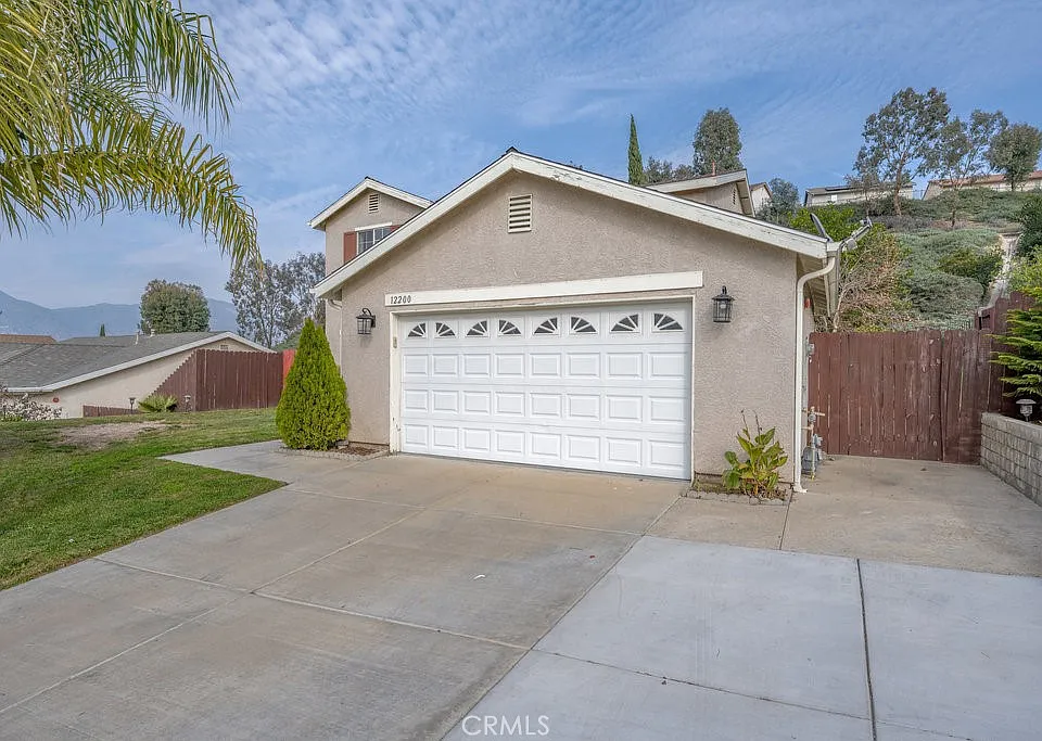 12200 Crest Ave