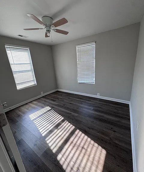 2107 Anna Ave — Photo 6