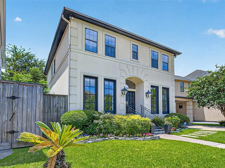 3515 Durness Way — Photo 1
