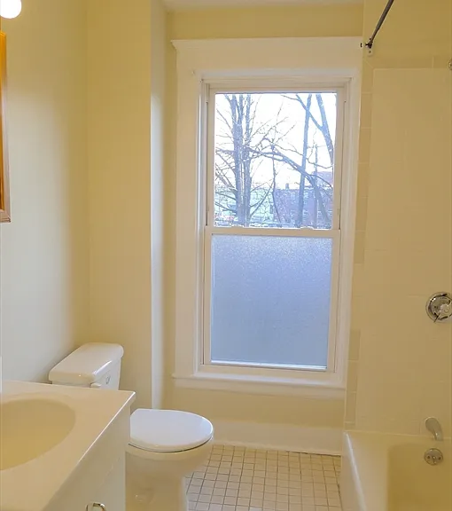77 Hartford St #2 — Photo 12