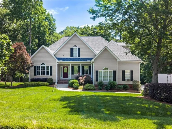 25 Winchester Ct, Youngsville, NC 27596