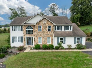 6 Cinamon Ct, Mohnton, PA 19540