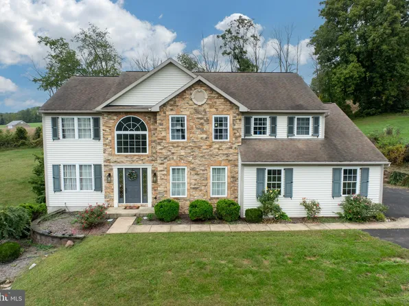 6 Cinamon Ct, Mohnton, PA 19540