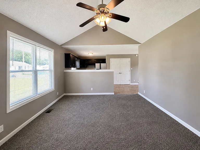 Timberline Cir — Photo 2