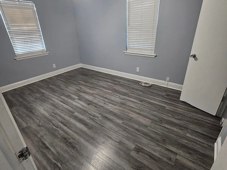 6240 Old Point Rd — Photo 12