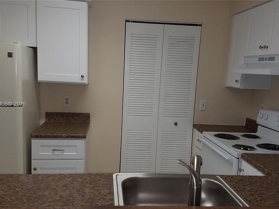 2nd image of 1255 SW 46th Ave APT 1715