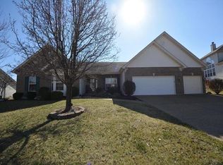 2724 Fairway Estates Dr, Wentzville, MO 63385