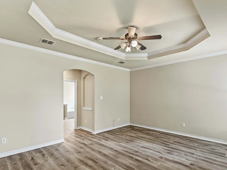 807 Clear Water Dr — Photo 32