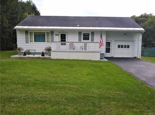 9464 Elm St, Chadwicks, NY 13319