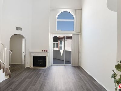 620 S Gramercy Pl APT 439, Los Angeles, CA, 90005