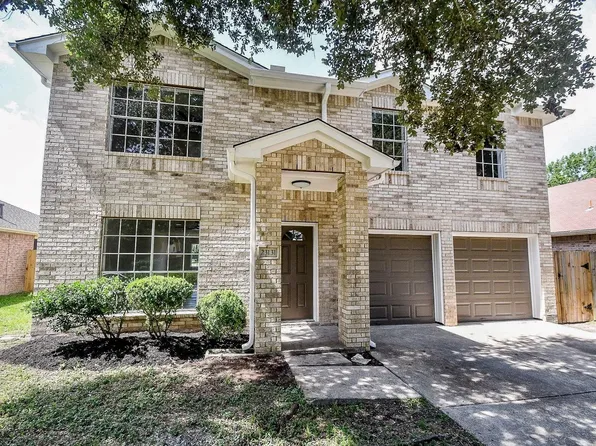23131 N Waterlake Dr, Richmond, TX 77406