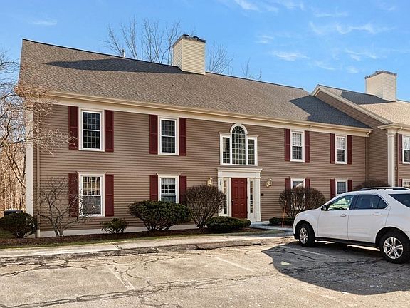 3rd image of 28 Essex Green Ln #A