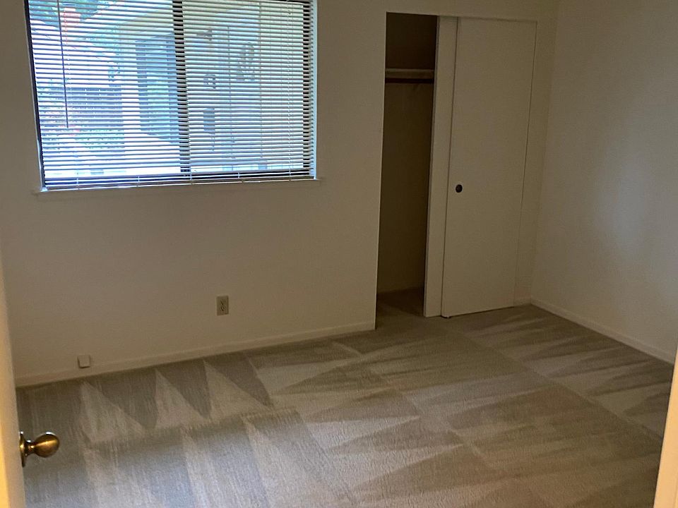 2nd image of 1934 Sonoma Ave