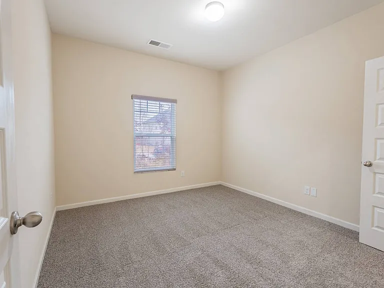 6130 Mahogany Ter — Photo 30