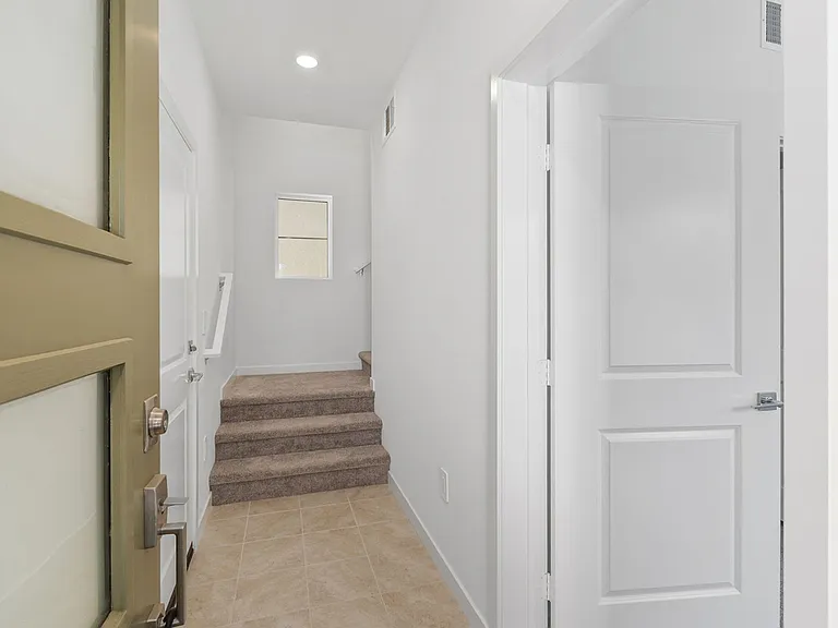 2612 E Hyde Paseo — Photo 4