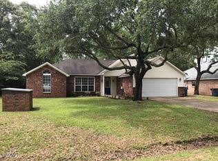 8421 Clamshell Ave, Ocean Springs, MS 39564