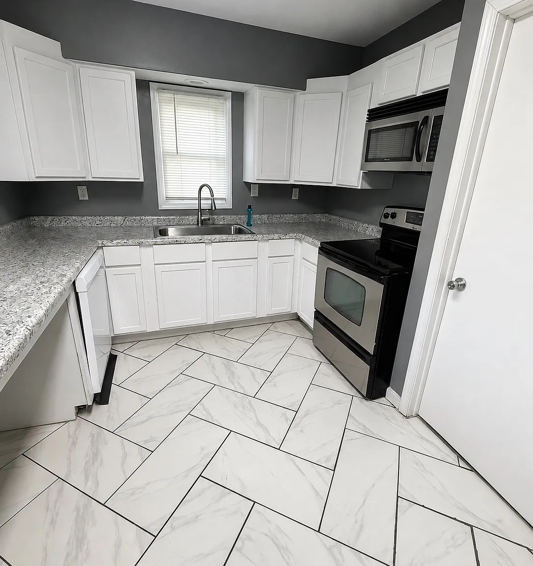 2321 S 14th St — Photo 3