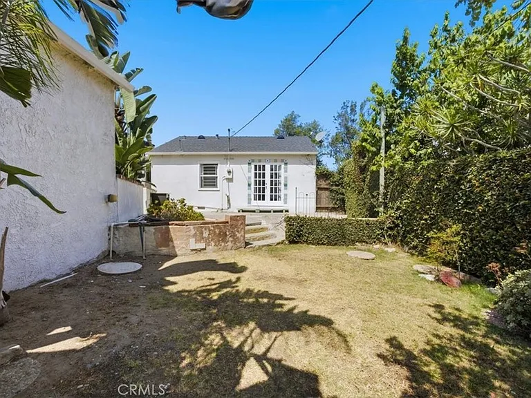 422 S Juanita Ave — Photo 25