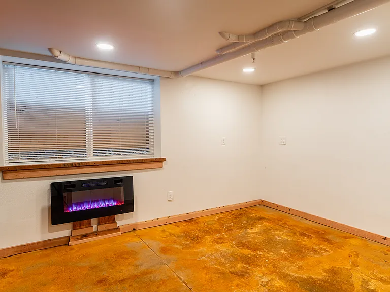 1815 NW Hoyt St #1 — Photo 15