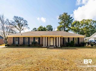 9751 Pine Knoll Rd, Mobile, AL 36608