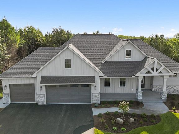 3rd image of Panoramic Rd S