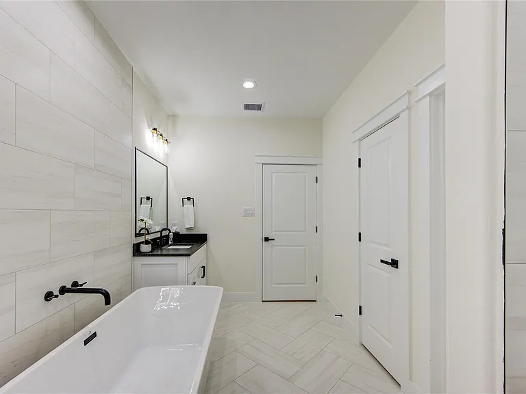 3406 Garapan St #A — Photo 35