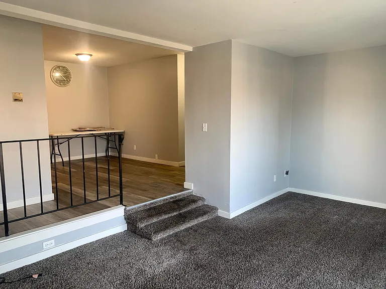 2620 W Custer Ave — Photo 5